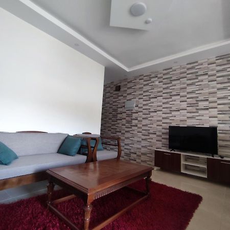 Red Rose City Apartment Вади Муса Экстерьер фото